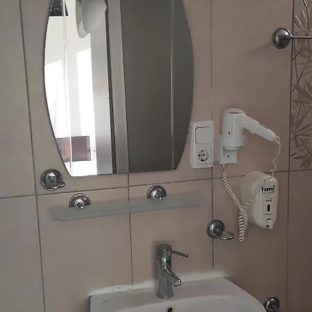 Hotel Romeo 3*